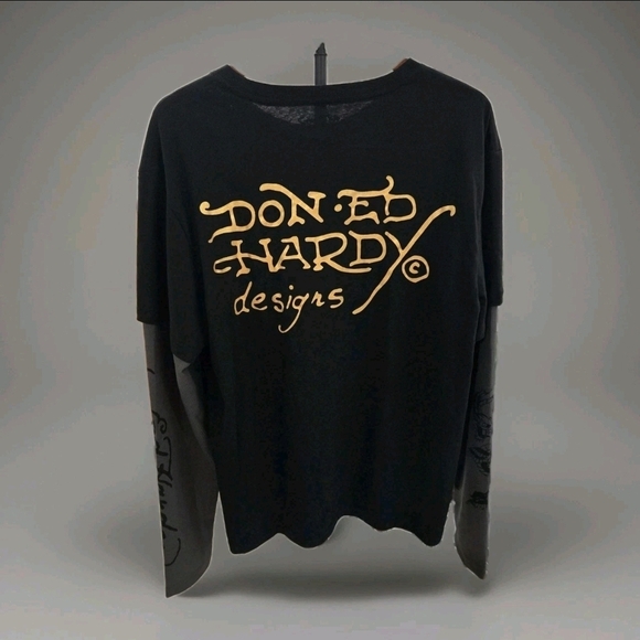 Ed Hardy Graphic Layered-Look Tee in Black and Charcoal - Picture 3 of 10